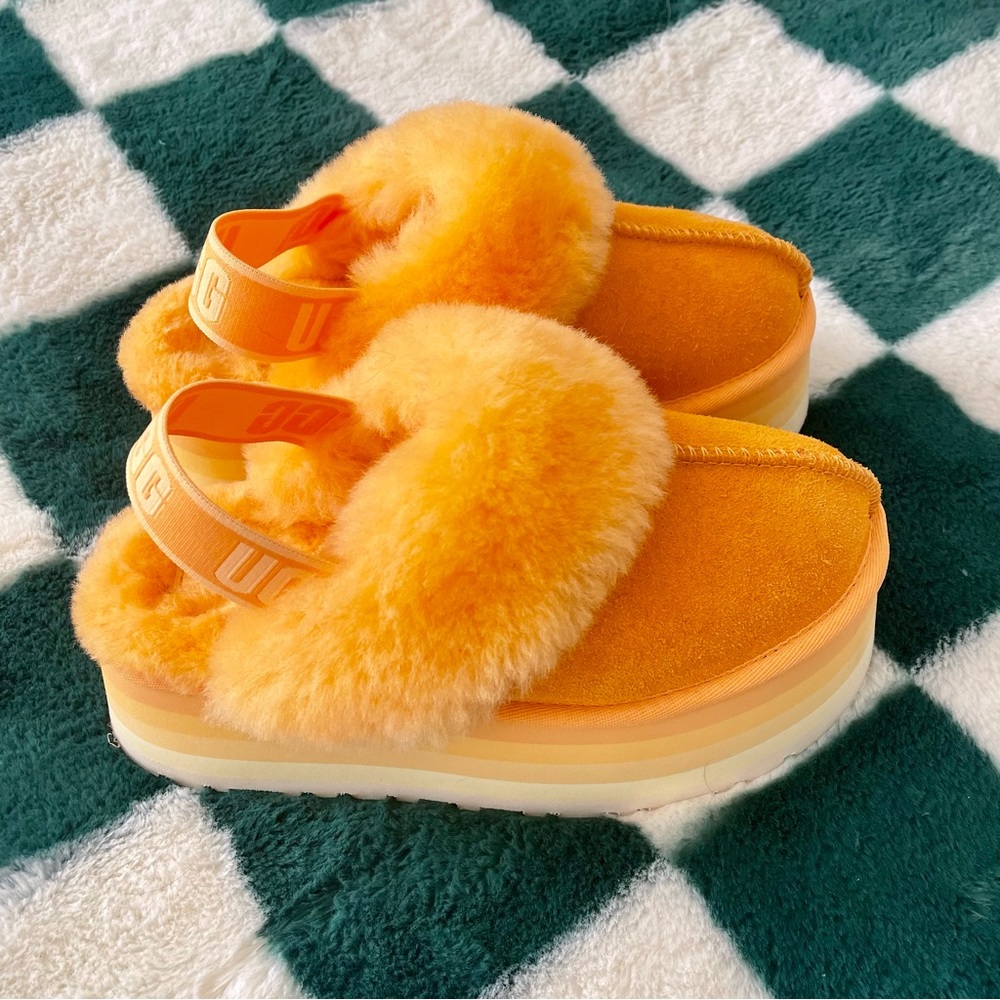 Like new UGG ‘Funkette’ platform slippers